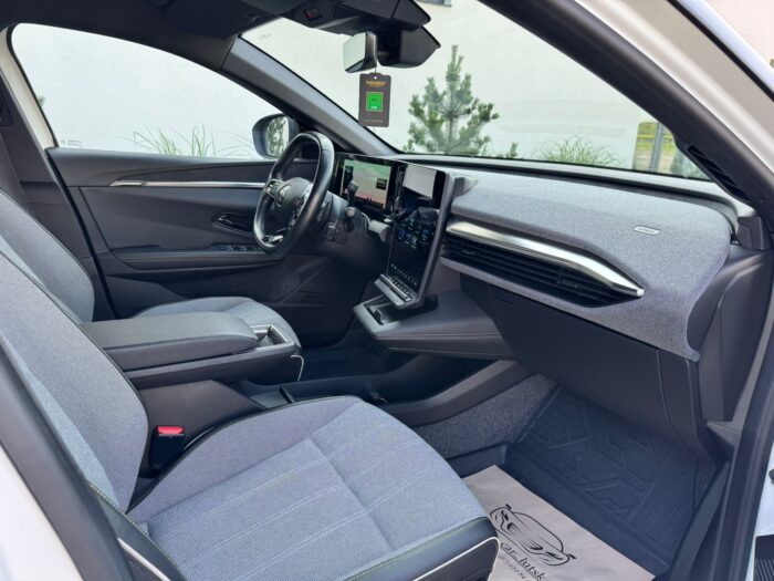 Renault Megane E-Tech Electric V60 - Зображення 13