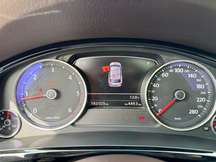 Volkswagen Touareg - Зображення 17