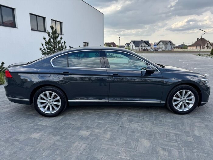 Volkswagen Passat Highline - Зображення 8