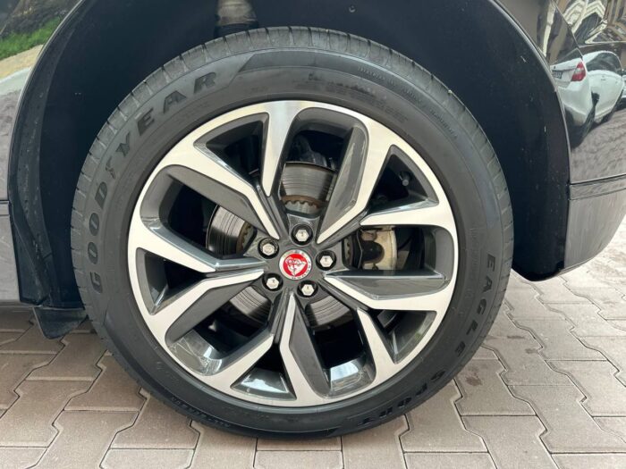 Jaguar I-PACE EV400 SE - Зображення 11